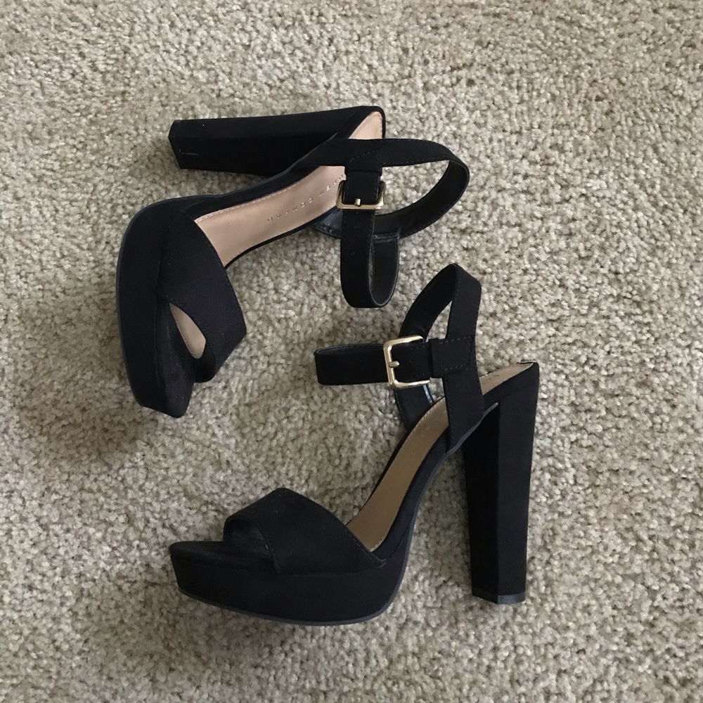 🌟NWT Lauren Conrad Black Chunky Heels